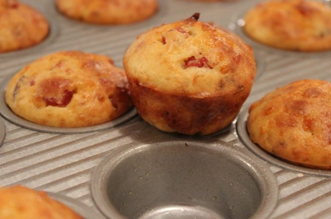 Cheddar-Chili_Muffins